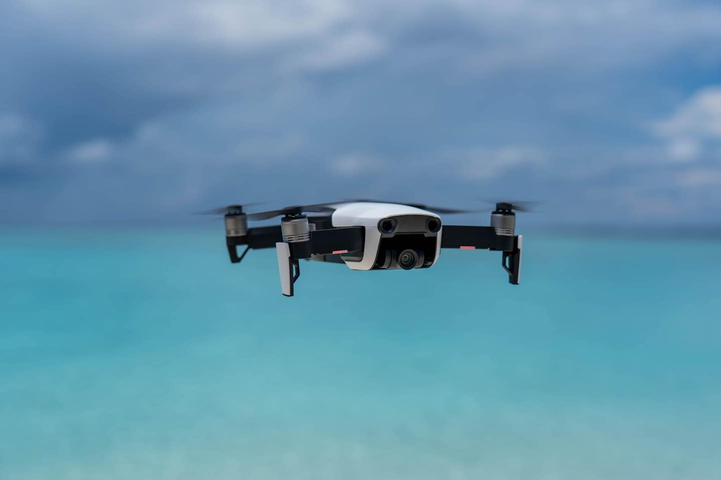 Inspeção com Drones Svg+xml,%3Csvg%20viewBox%3D%220%200%20100%%20100%%22%20width%3D%22100%%22%20height%3D%22100%%22%20xmlns%3D%22http%3A%2F%2Fwww.w3